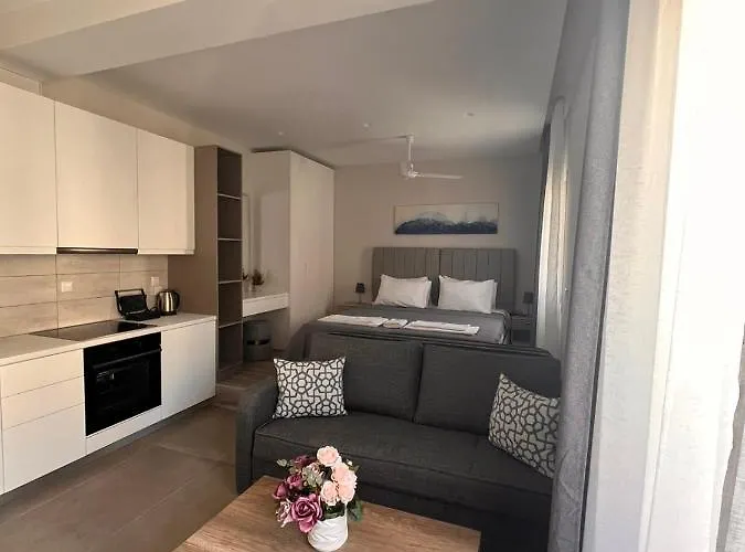 Astra Island كارباثوس